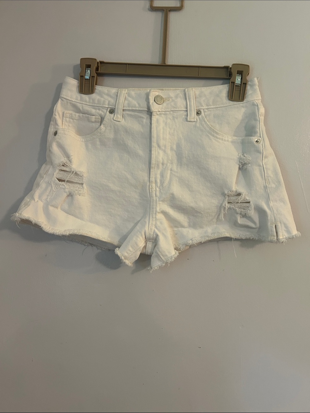 GAP White Distressed Frayed-Hem Denim Cutoff Shorts